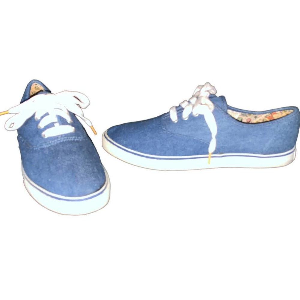 Garden Sports Blue Flats Size 8 Medium